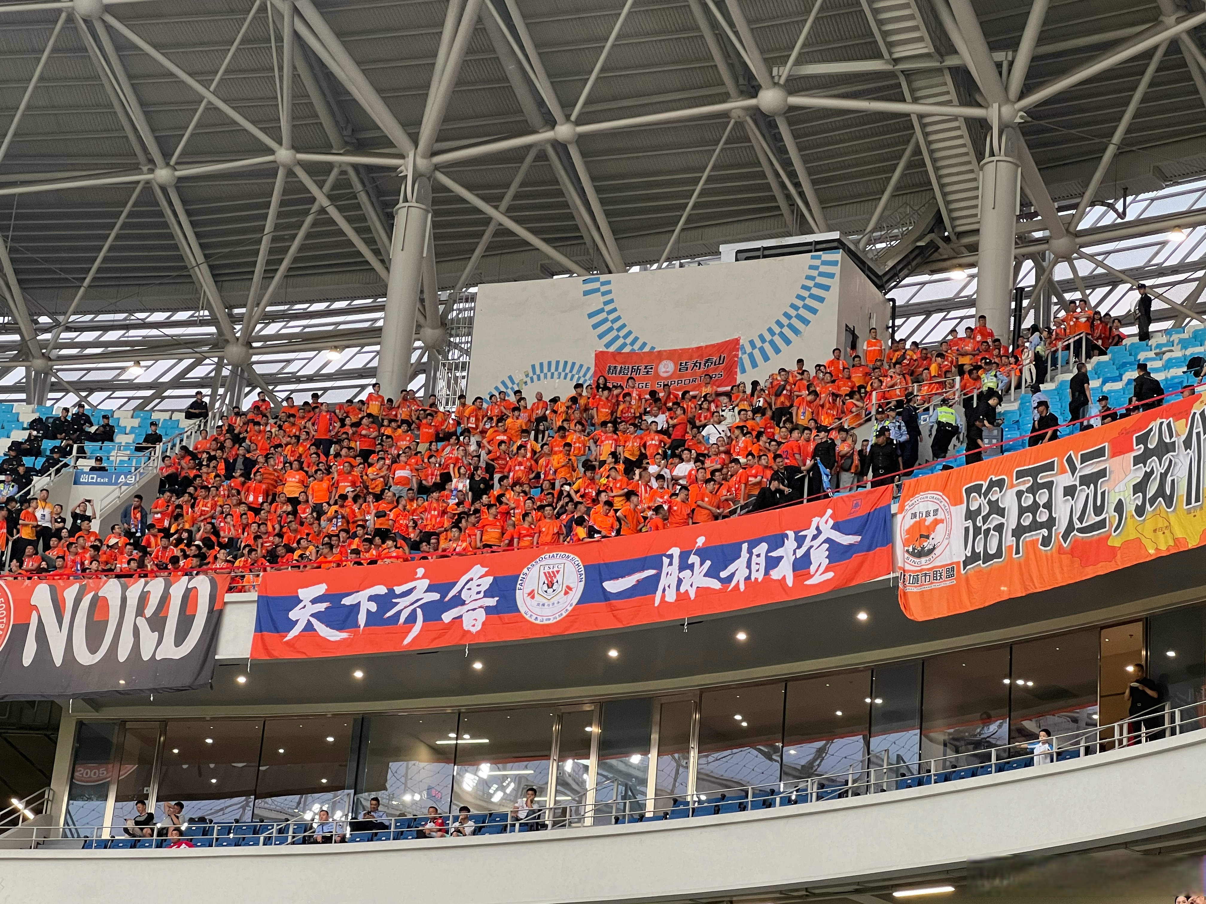 赛前紧张氛围弥漫，球队期待一场大胜