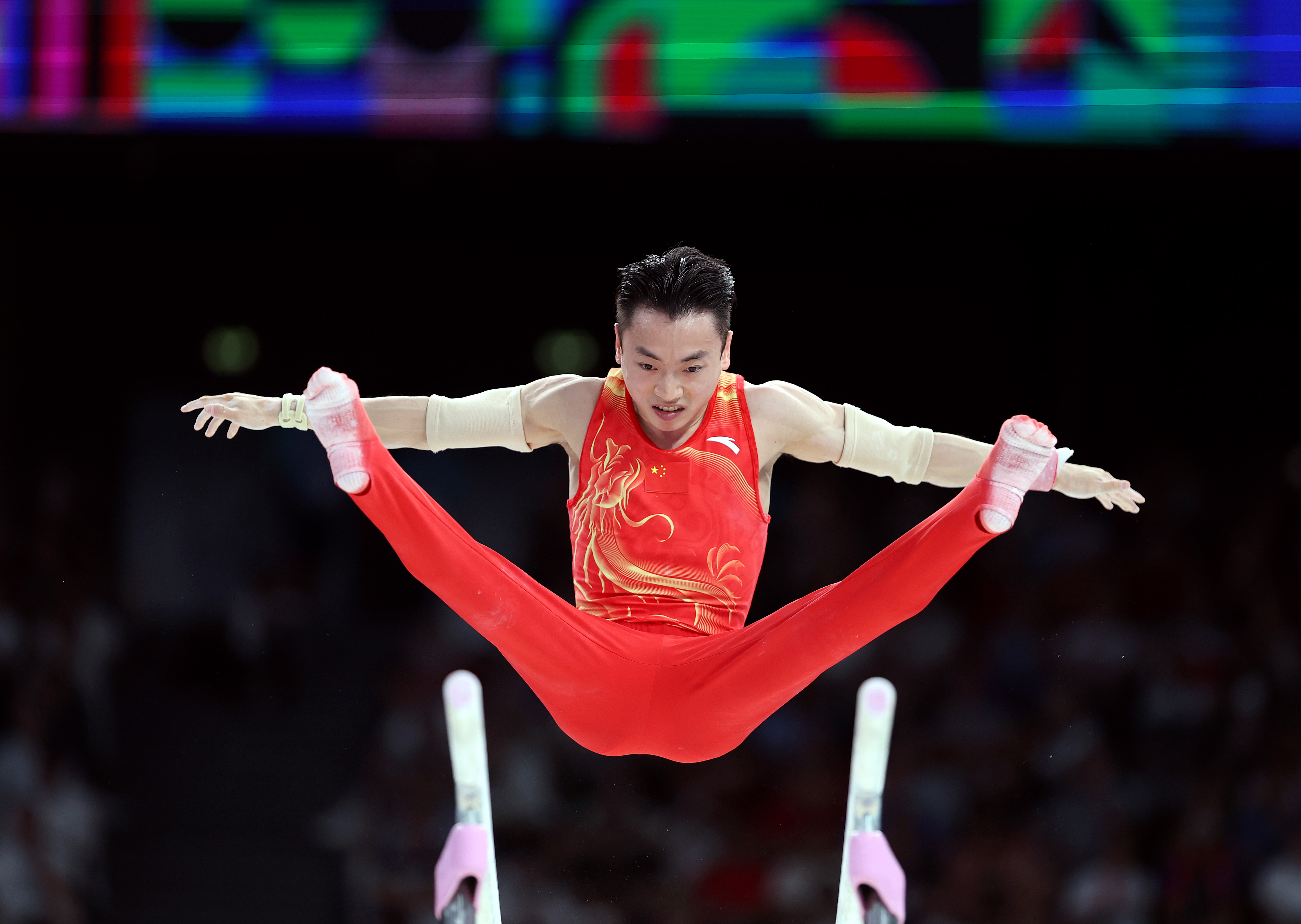 体操项目上法国选手表现出色