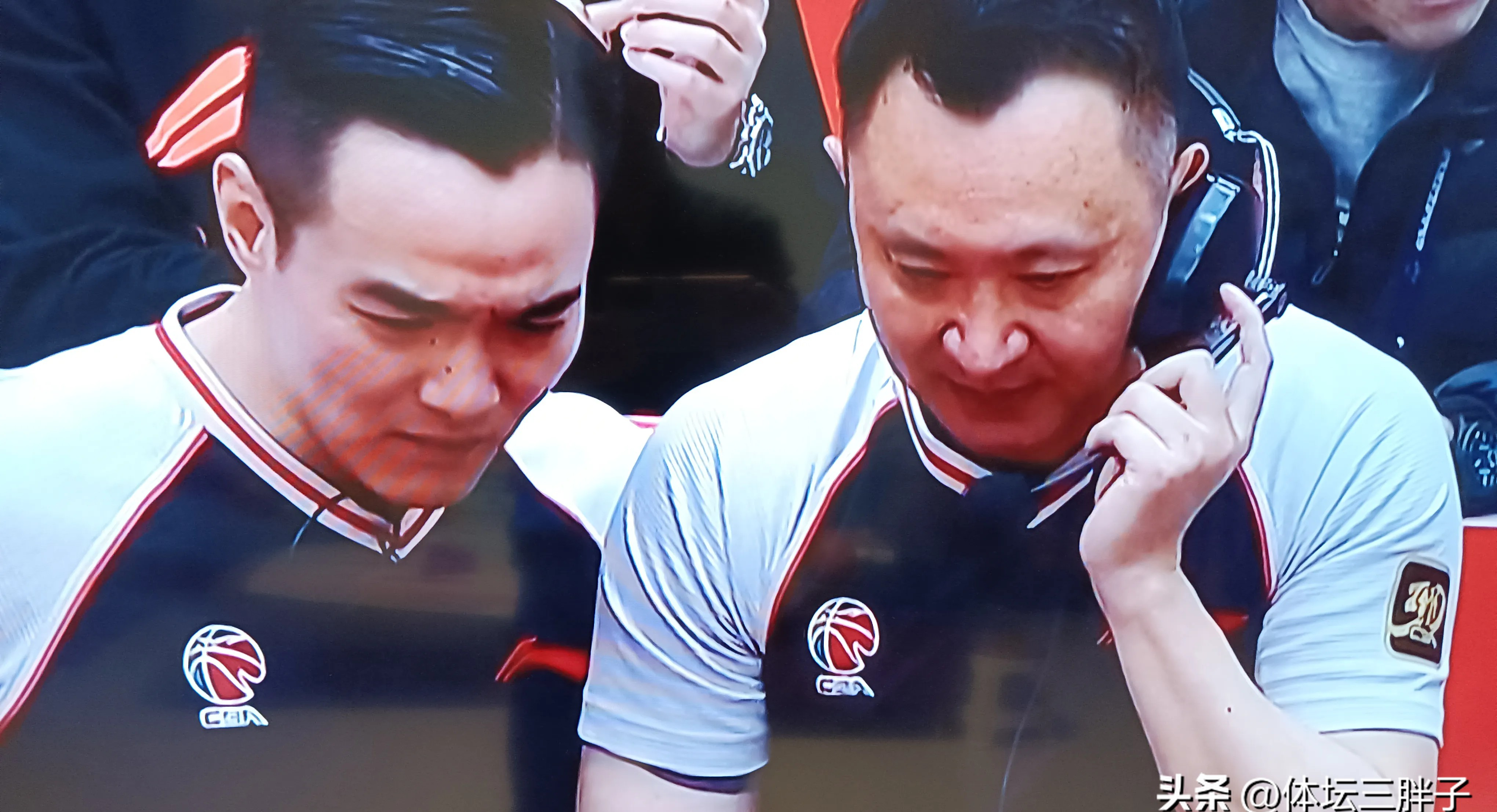 上海队客场击败辽宁队，夺得宝贵胜利的简单介绍