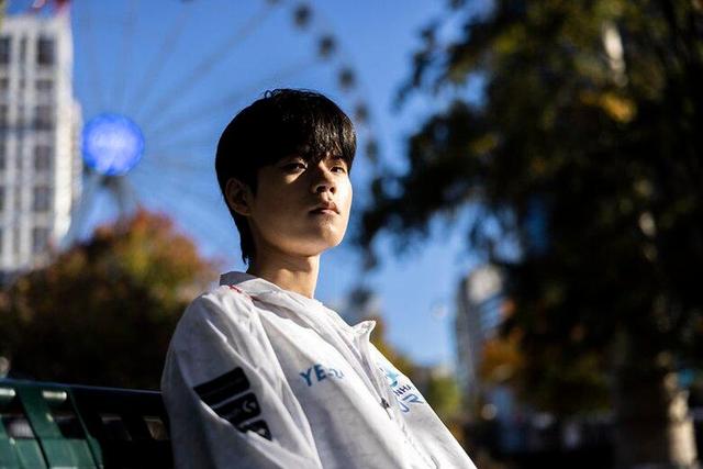 关于T1逆转FPX,Deft完成帽子戏法的信息 关于T1逆转FPX,Deft完成帽子戏法的信息