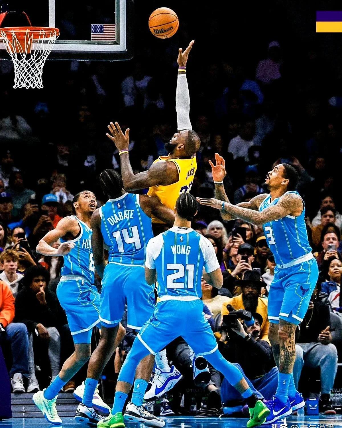 骑士大胜黄蜂,取得四连胜 骑士大胜黄蜂,取得四连胜