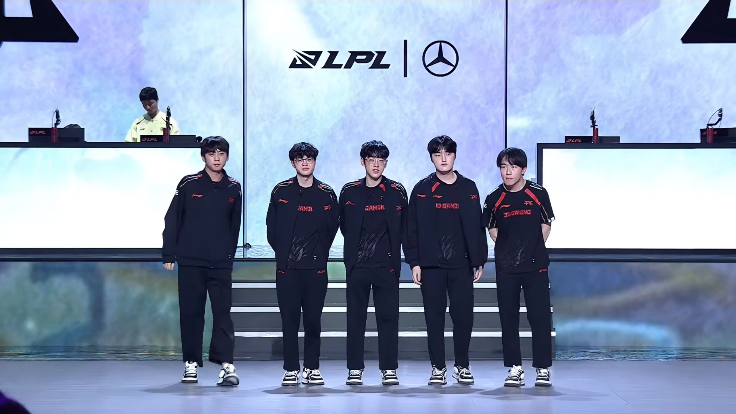 包含EDG绝地反击JDG，Flandre关键制胜的词条