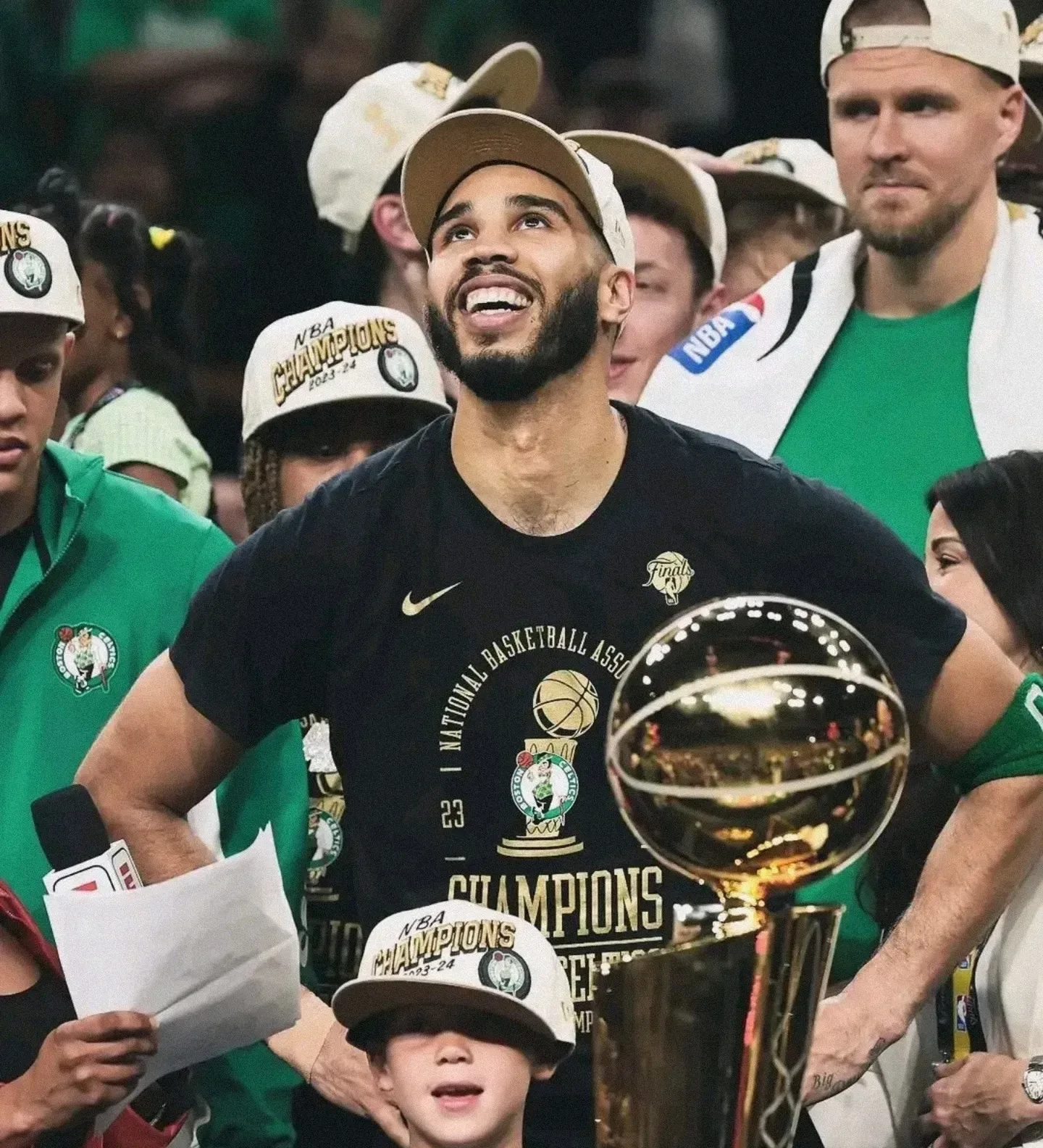 凯尔特人击败76人，取得三连胜的简单介绍