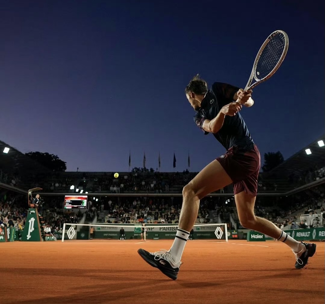 法网逆转温网，梅德韦杰夫关键制胜