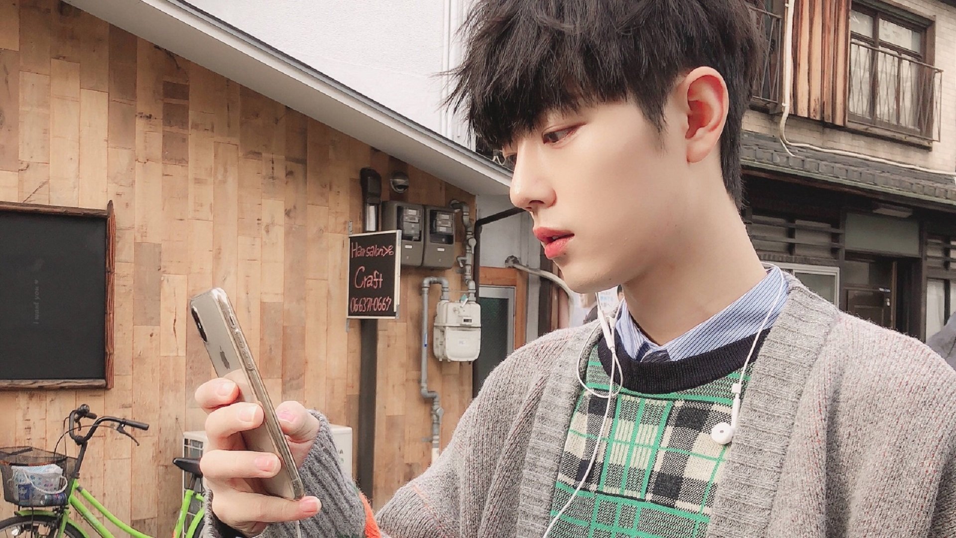 开云平台-英格拉姆冠军级表现闪耀全场，湖人攻防一体稳稳拿下黄蜂