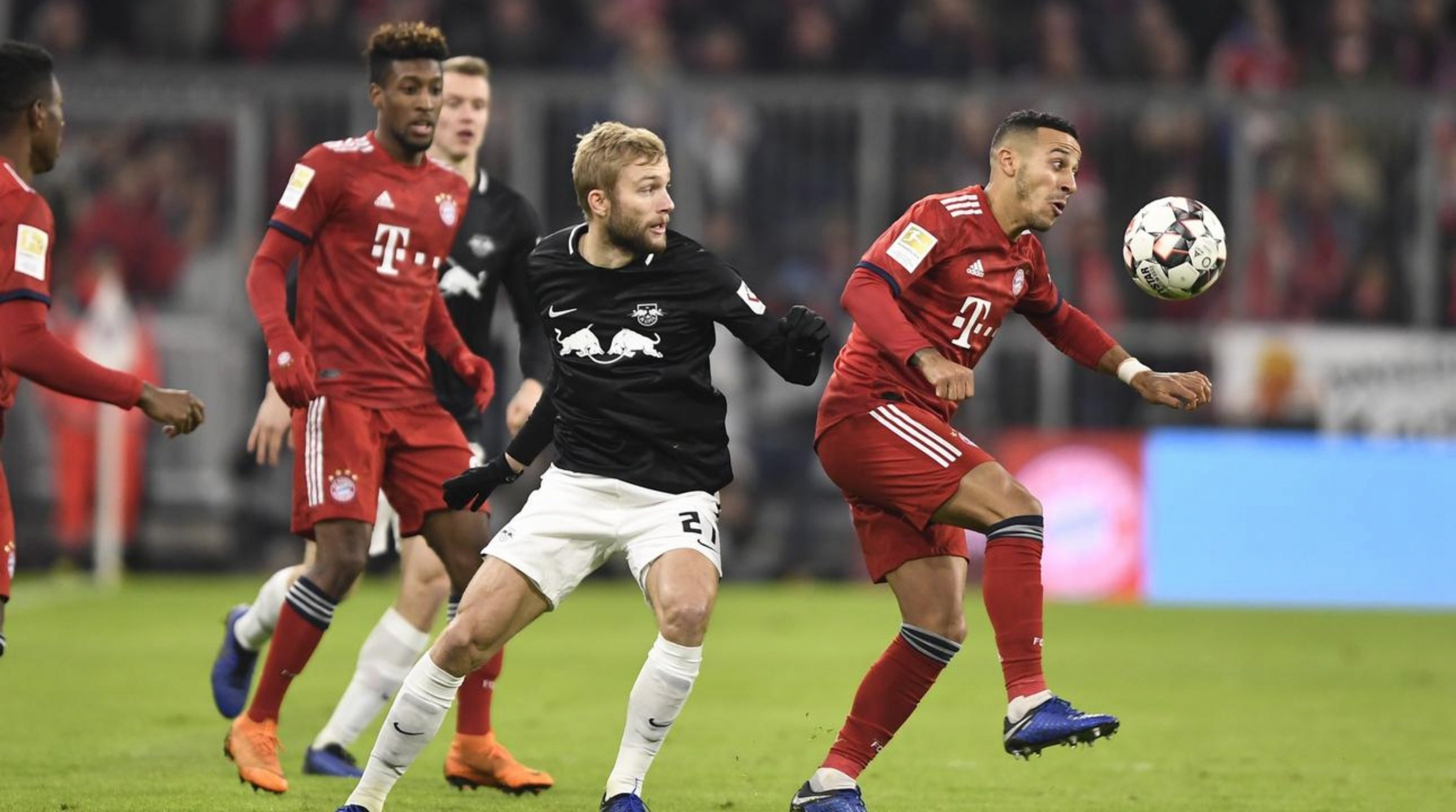 NBA季后赛焦点战,波兰关键战突围拜仁 NBA季后赛焦点战,波兰关键战突围拜仁