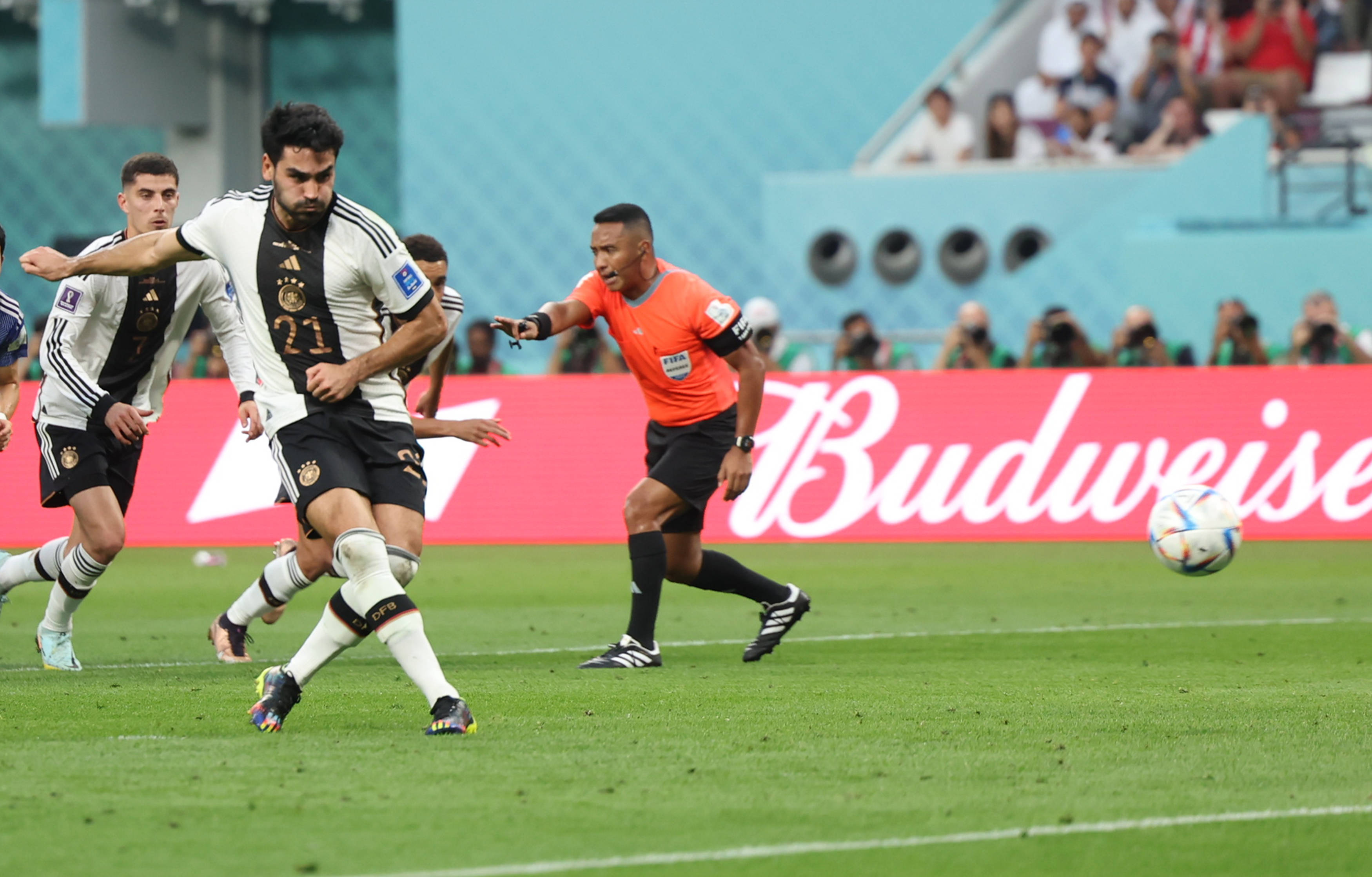 开云APP-卡塔尔逆转阿尔及利亚，基米希点燃赛场